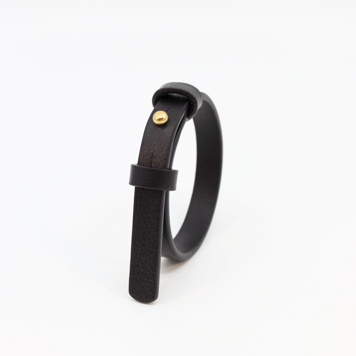 Bracelet with brass fastener in black