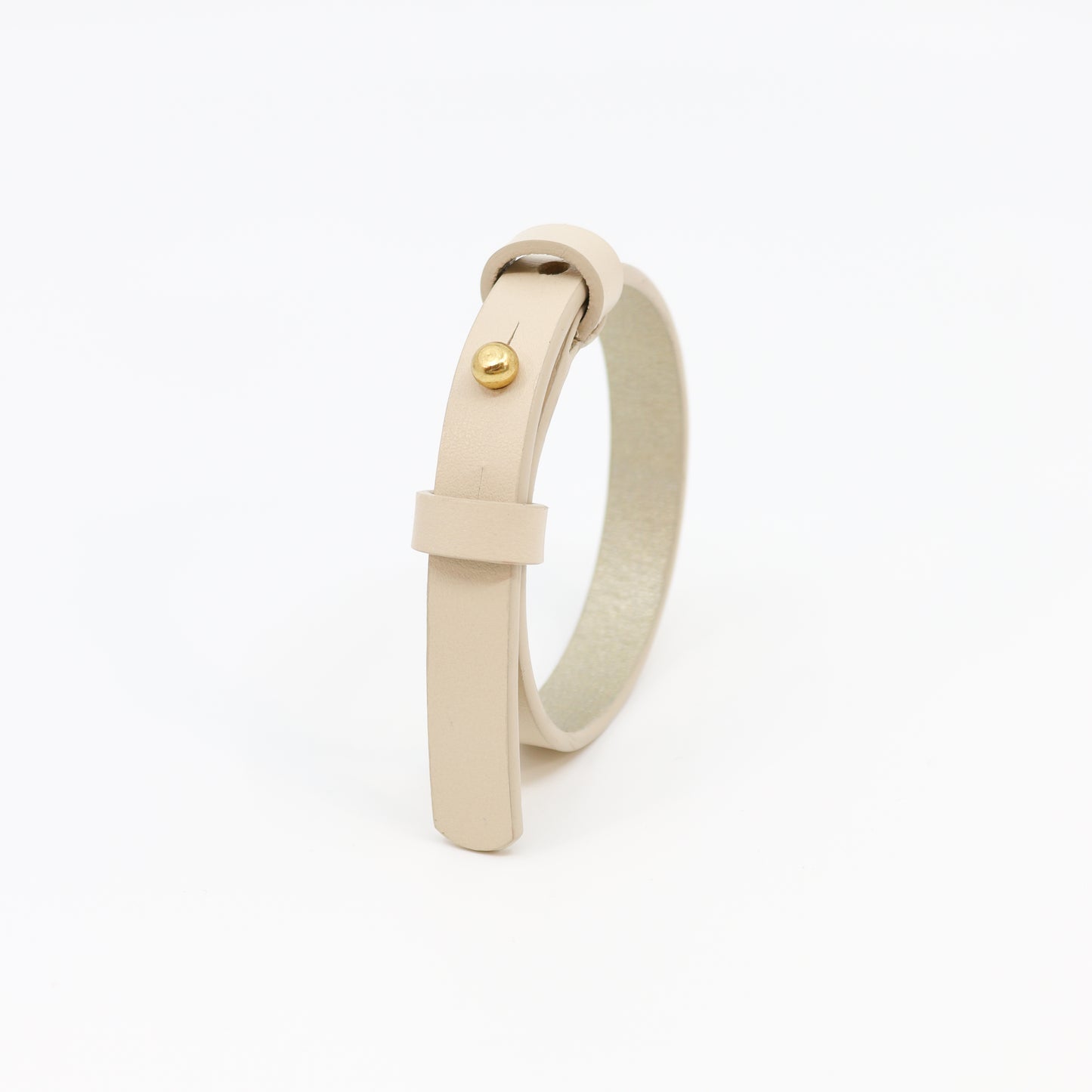 Bracelet with brass fastener in ivory