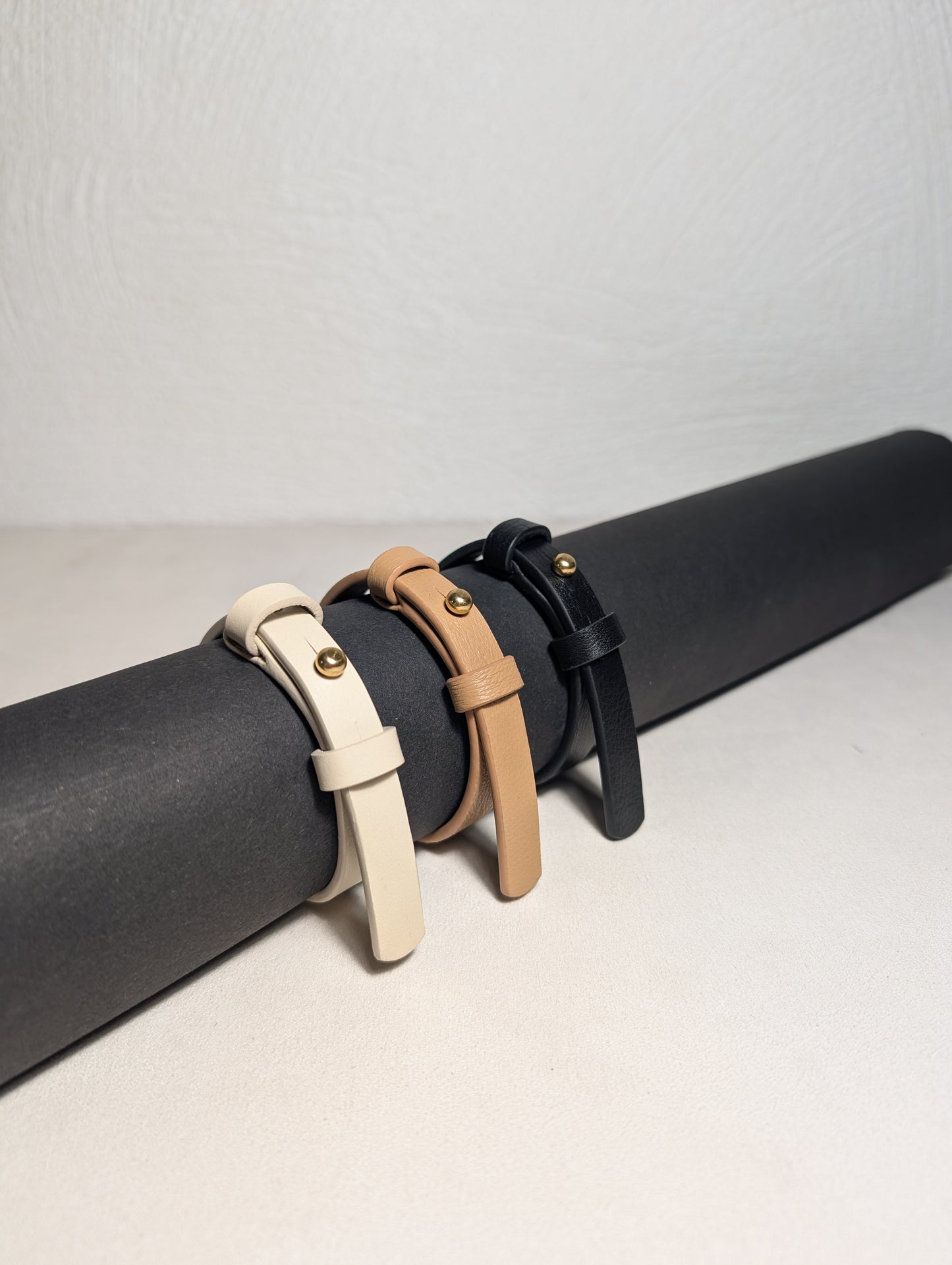 Bracelet with brass fastener in ivory
