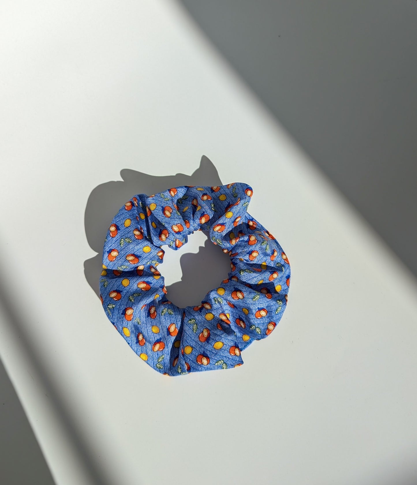Silk scrunchie "Oranges"