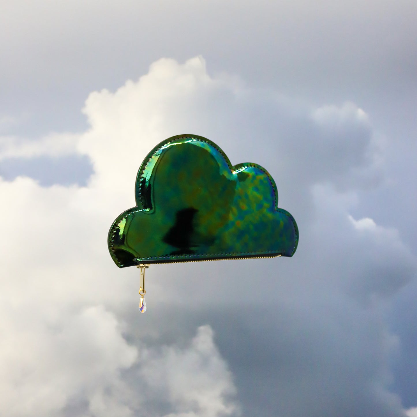 Cloud purse in iridescent