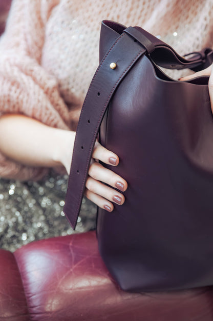 Tote Bag in Burgundy