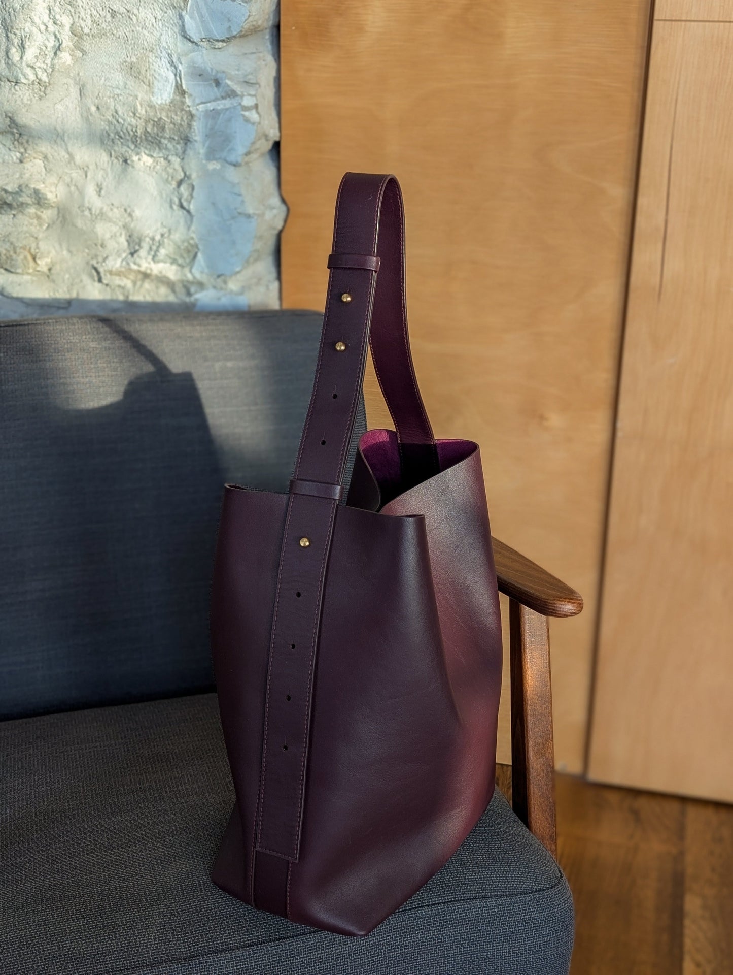 Tote Bag in Burgundy